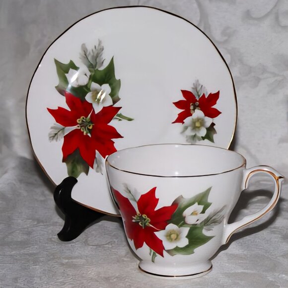 Royal Grafton Pair of Christmas Mugs | Noel Fine Bone China Mugs - Picture 9 of 11